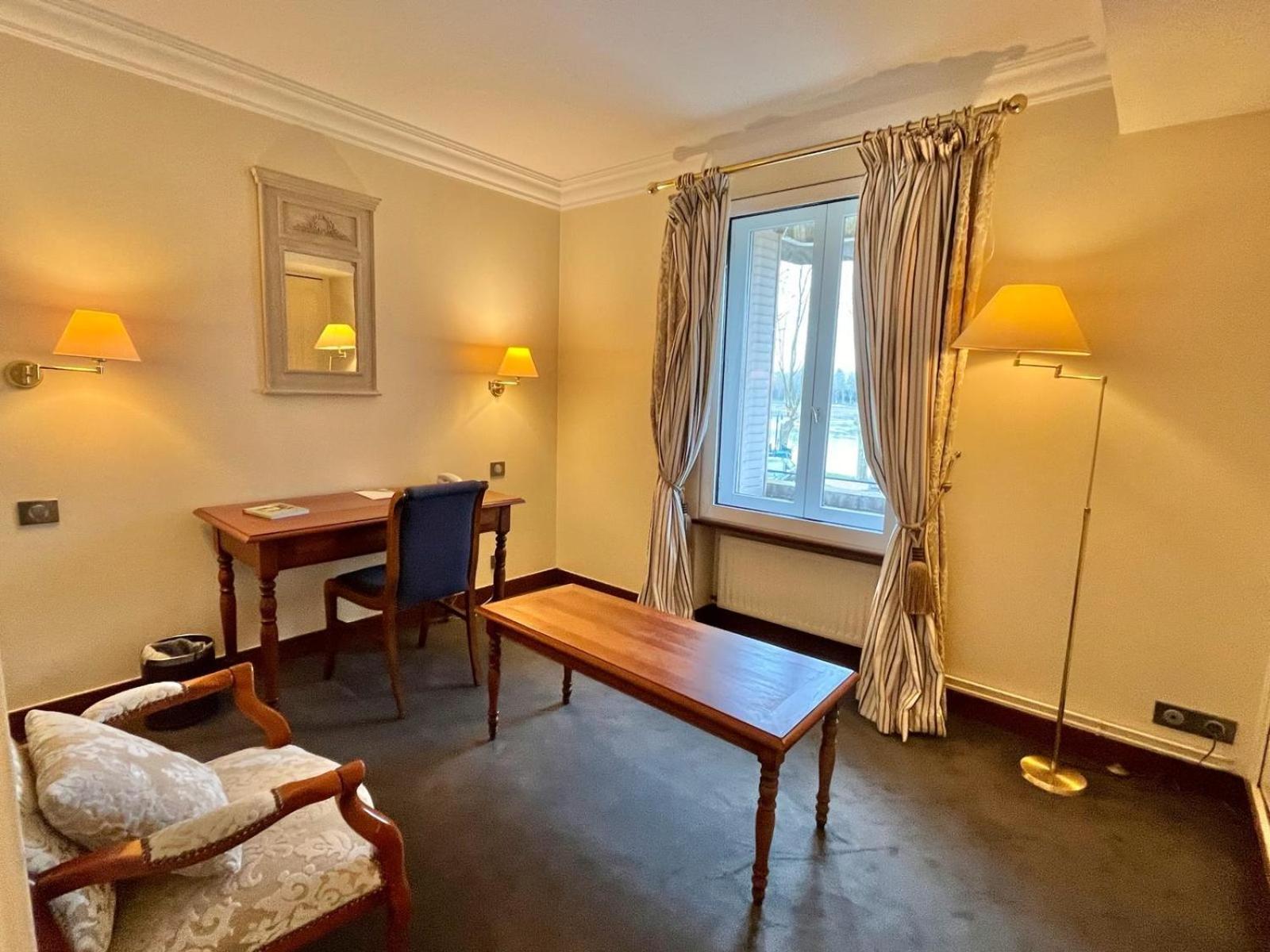 Logis Hotel Le Rivage Жьен Экстерьер фото